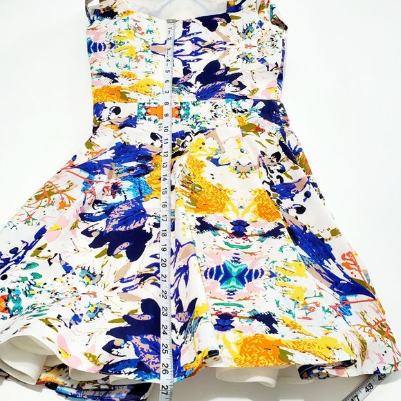 Rebecca Minkoff Abstract Flare Dress Sz 4 - Picture 8 of 8